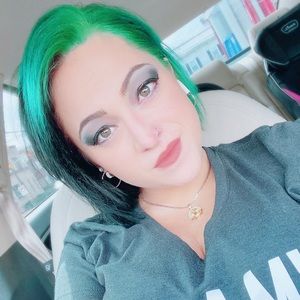 Meet your Posher, Breanne